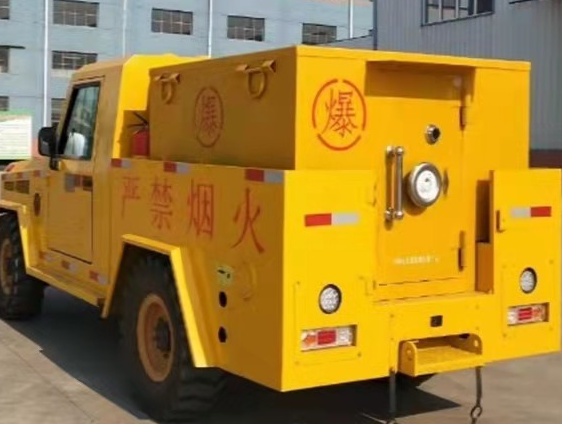仁化凯龙爆破器材运输车：保障爆破任务的安全运行